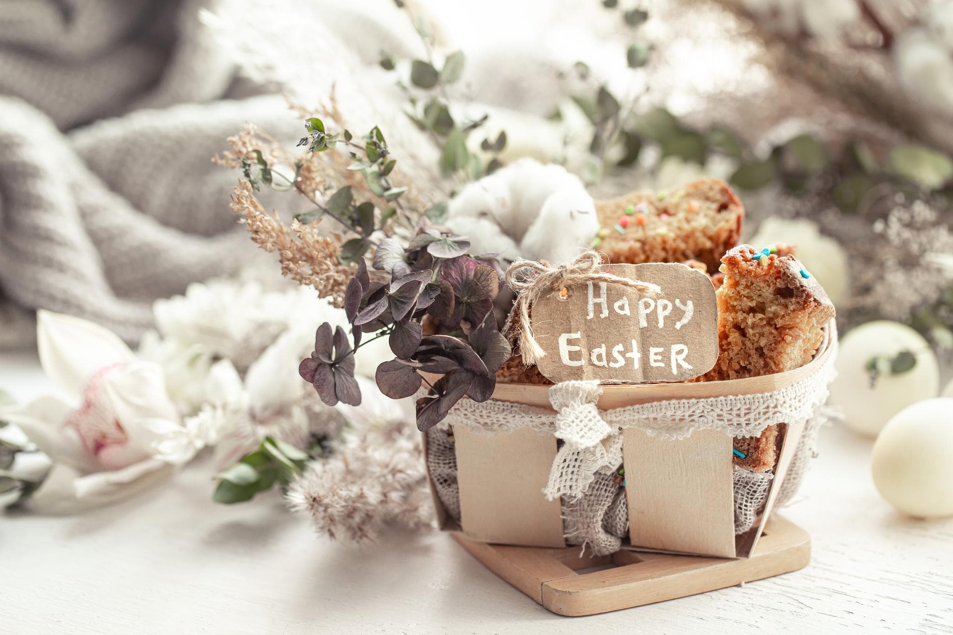 Whether you live near or far away, send Easter flower baskets or gifts to stay in touch with your family and friends on Easter Sunday. Take a look at some of the most popular flowers for Easter, like tulips, roses, the Easter lily, and more!